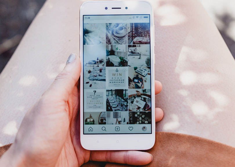 Instagram streamlines shopping, just in time for the holidays